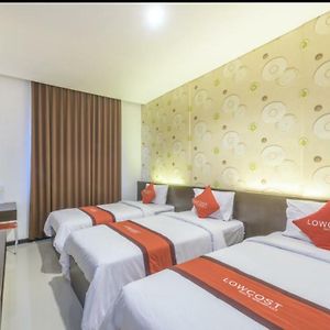 Dormitory Room Mixed